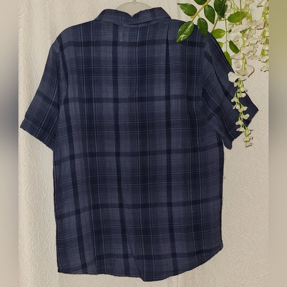 NWT Boys Old Navy Button Up Plaid Short Sleeve Shirt. - Picture 11 of 12